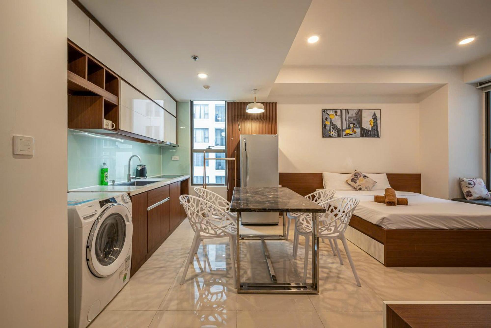 Tropical House - New At Tresor Apartment *